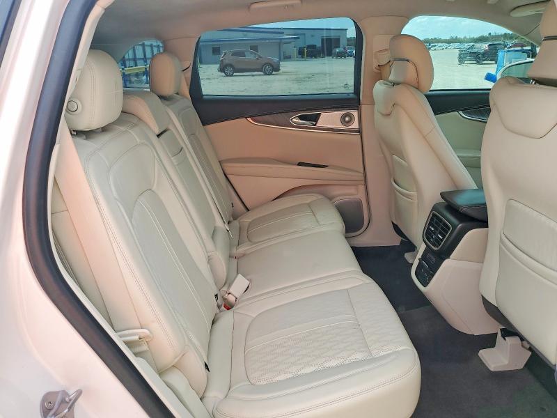 2019 Lincoln Nautilus Black Label