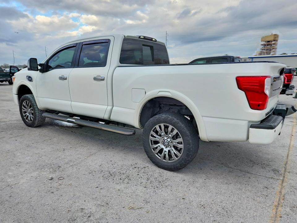 2016 Nissan Titan XD SL