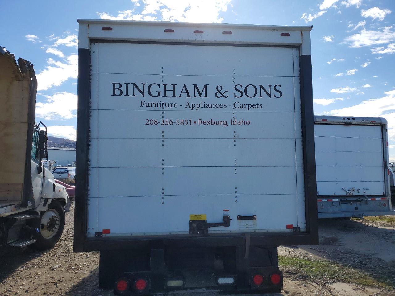 2013 Isuzu NPR HD BOX Truck