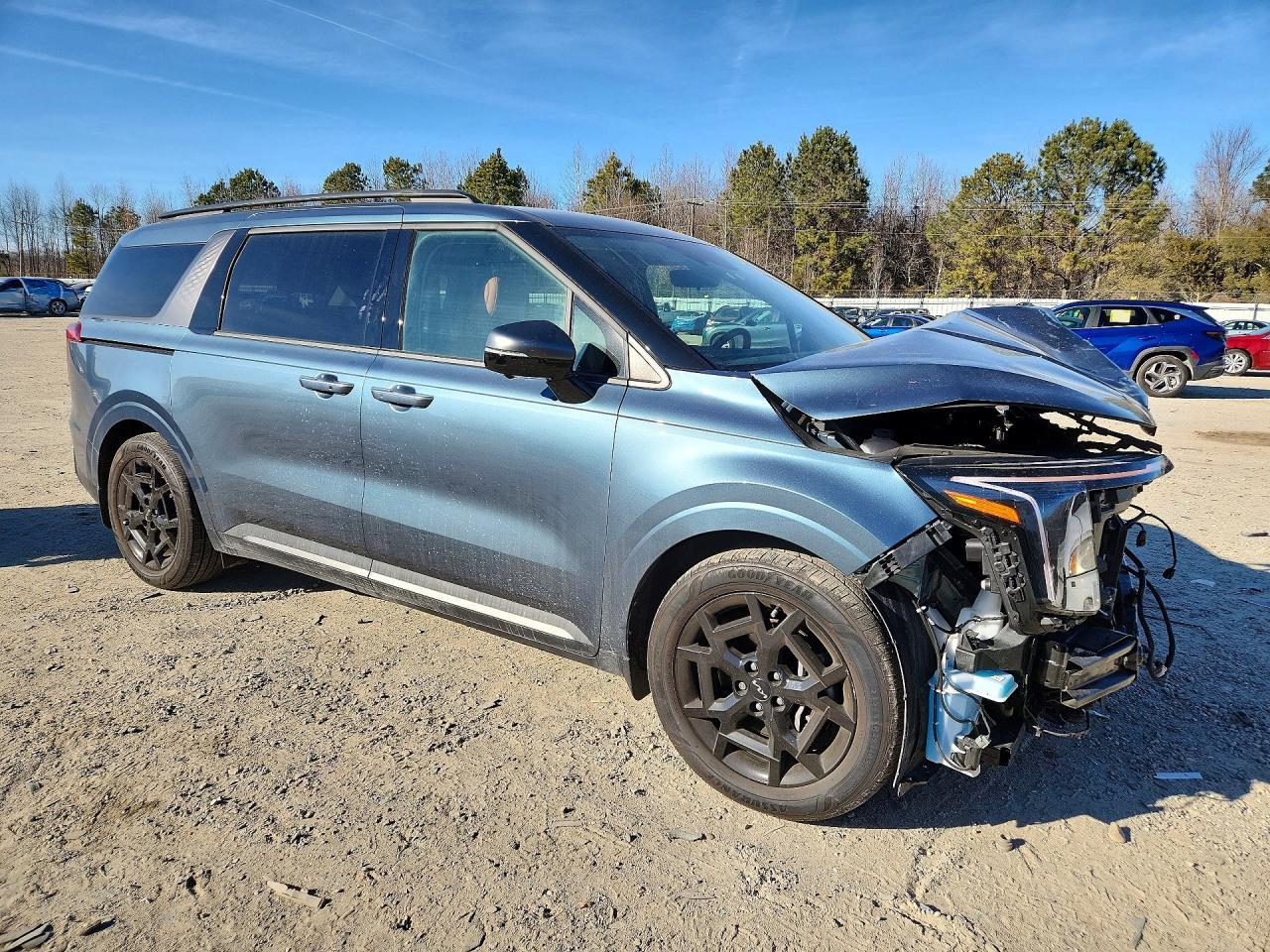 2025 KIA Carnival sx
