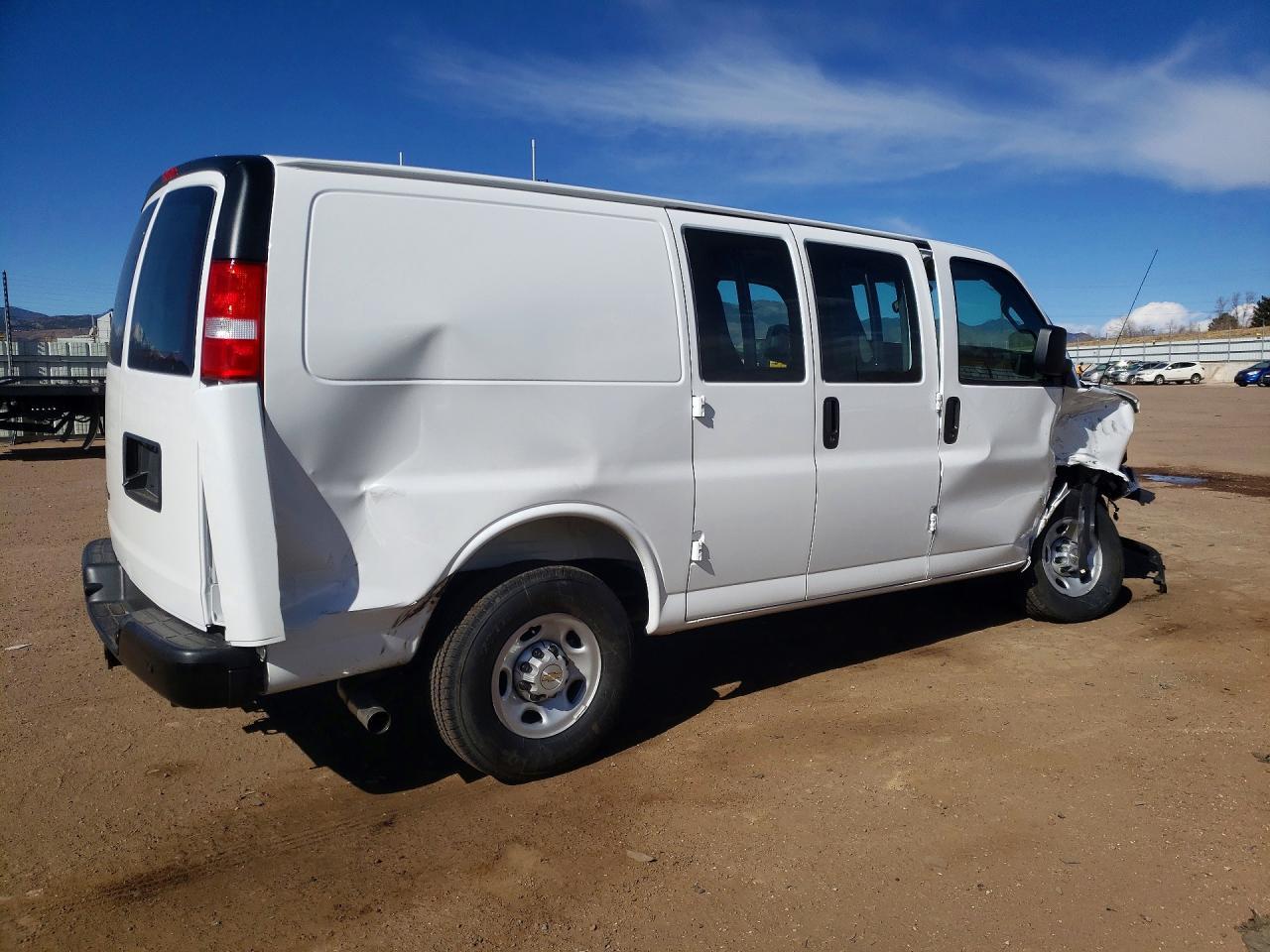 2025 Chevrolet Express G2500