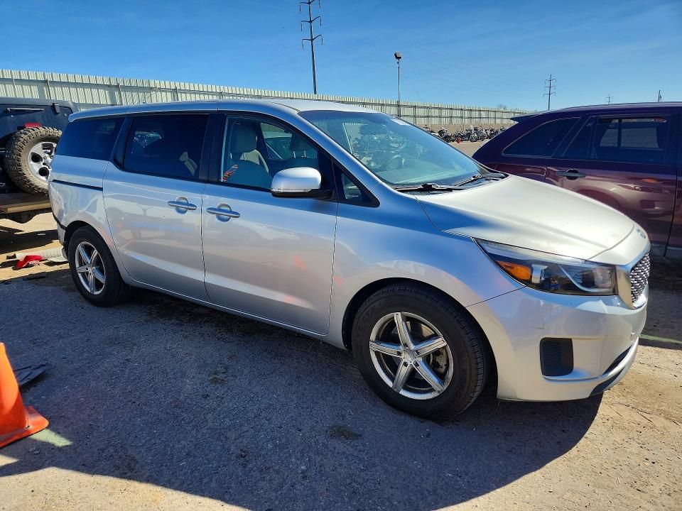 2017 KIA Sedona lx