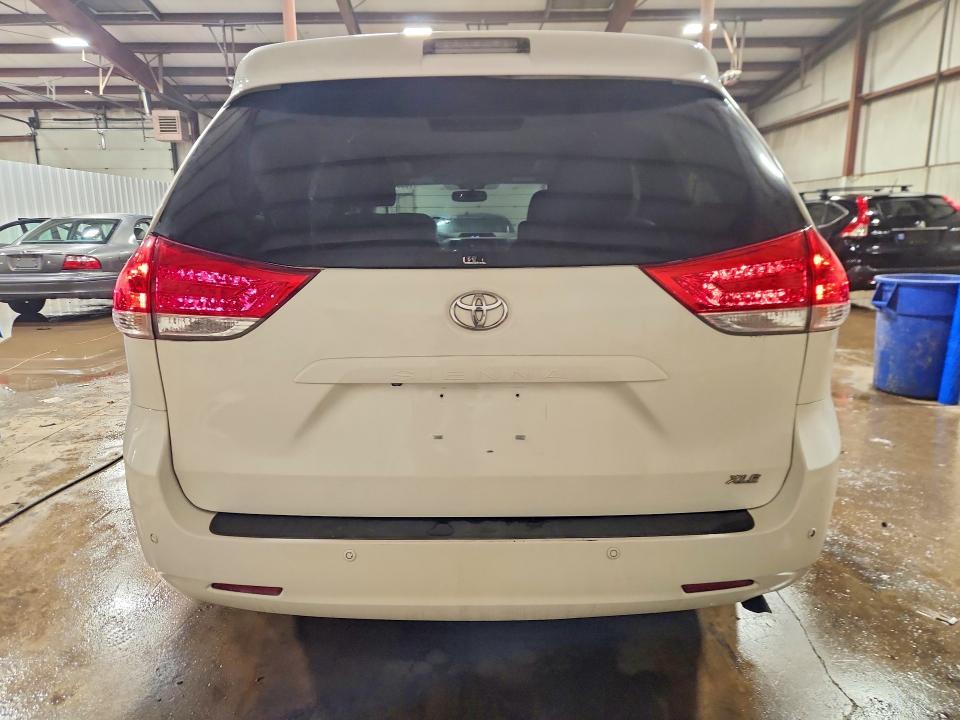 2014 Toyota Sienna xle