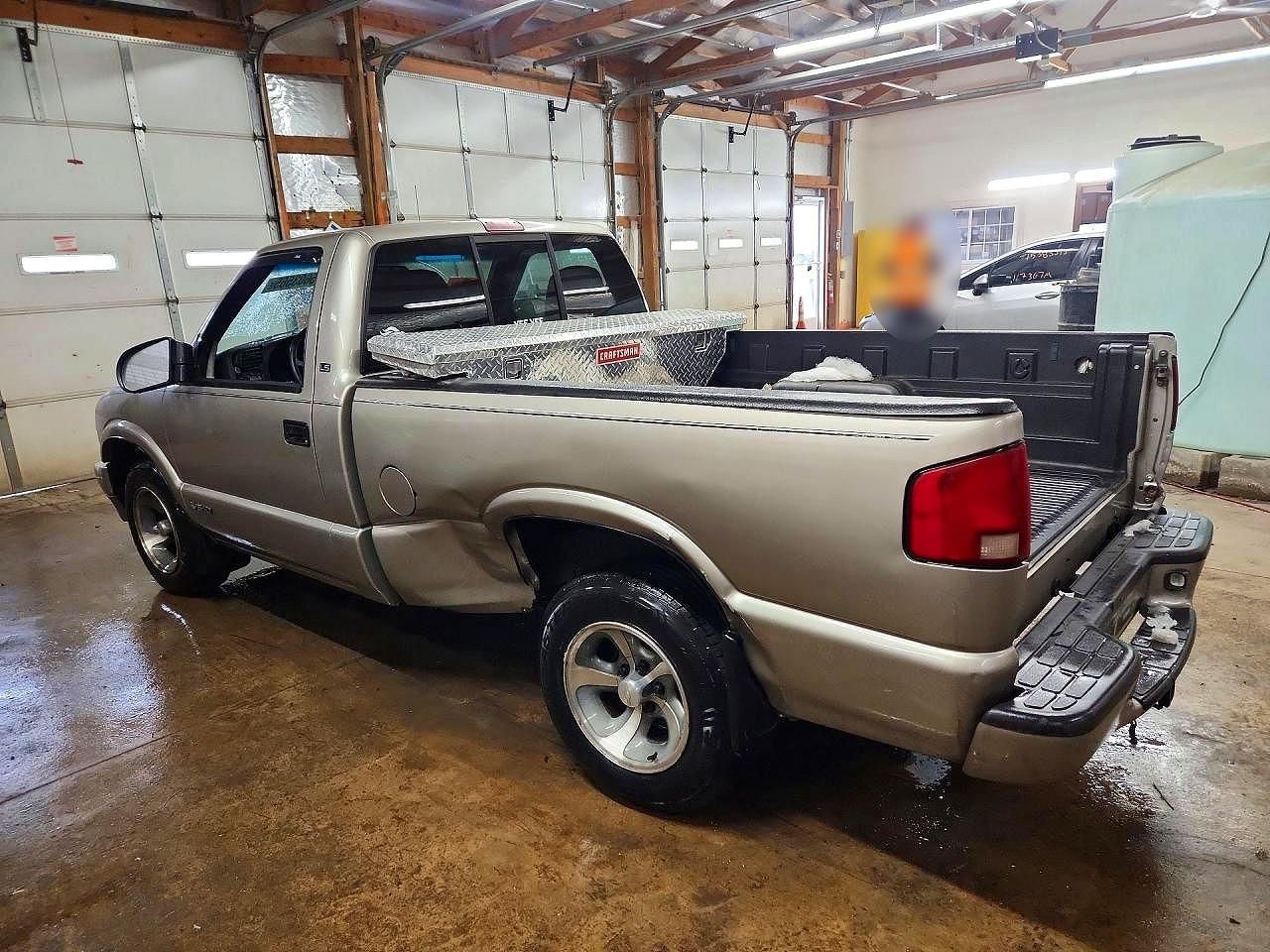 2001 Chevrolet S Truck S10