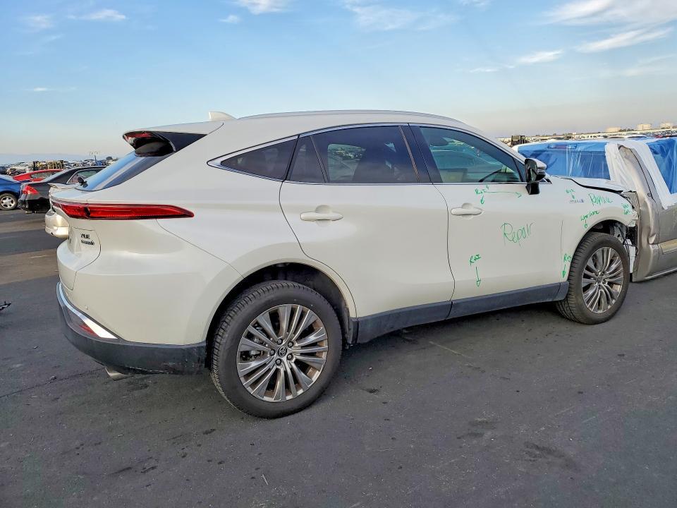 2021 Toyota Venza le