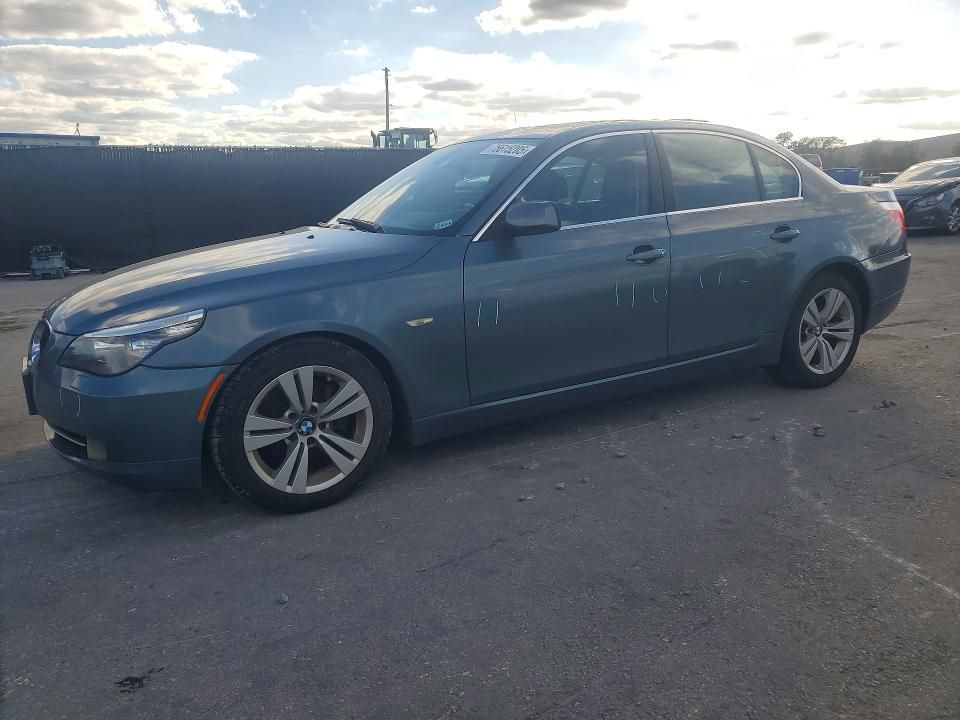 2010 BMW 528 i