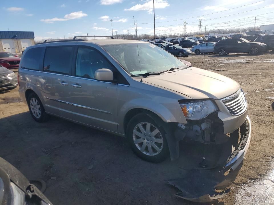 2016 Chrysler Town & Country Touring