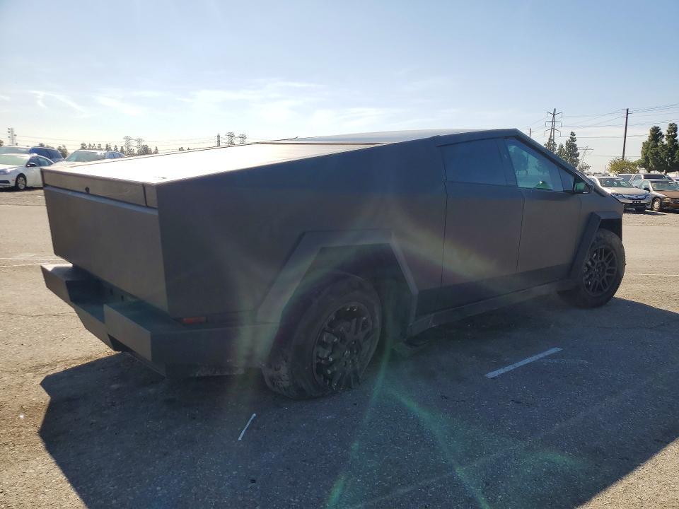 2025 Tesla Cybertruck