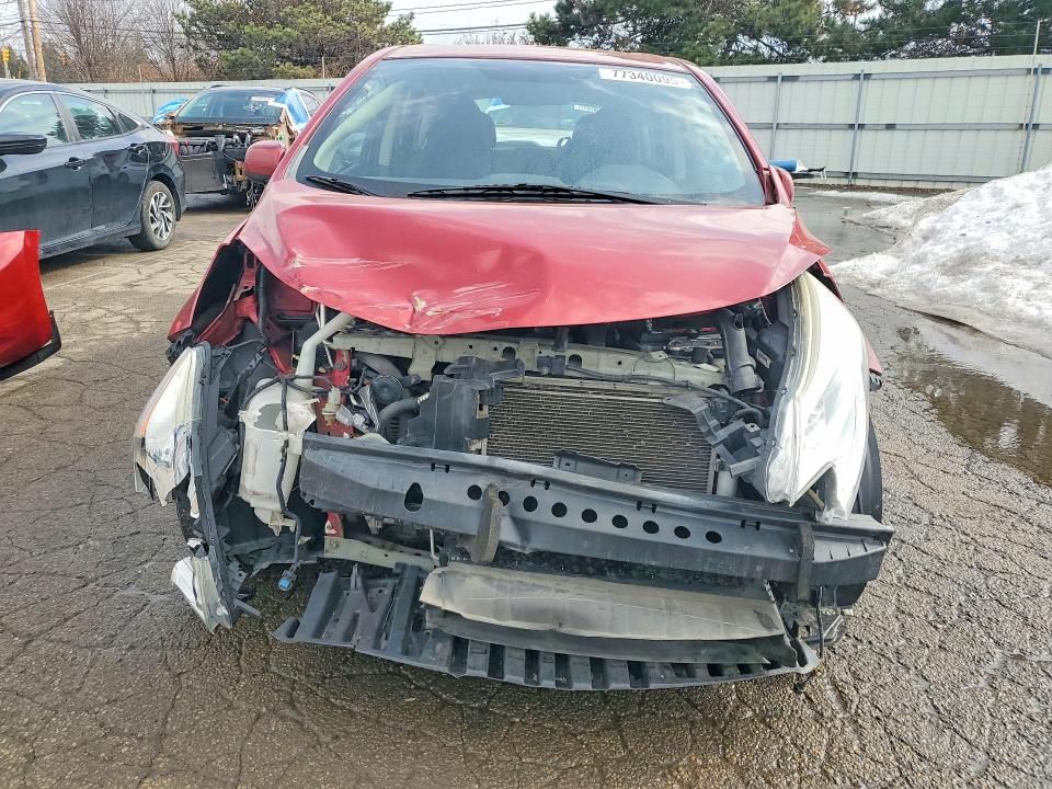 2014 Nissan Versa Note sv