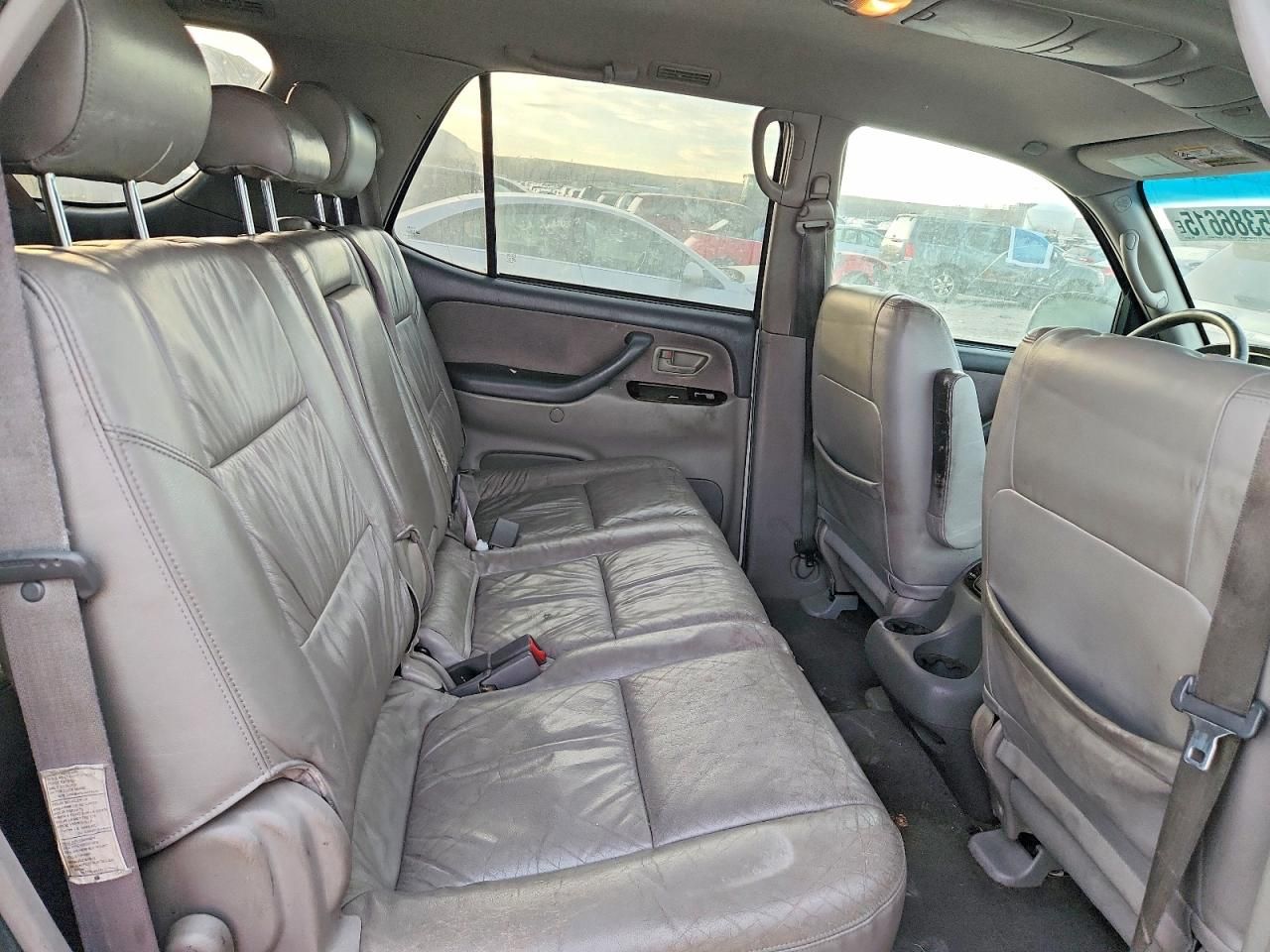 2004 Toyota Sequoia SR5