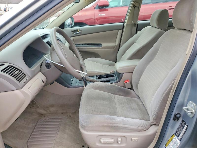 2005 Toyota Camry le
