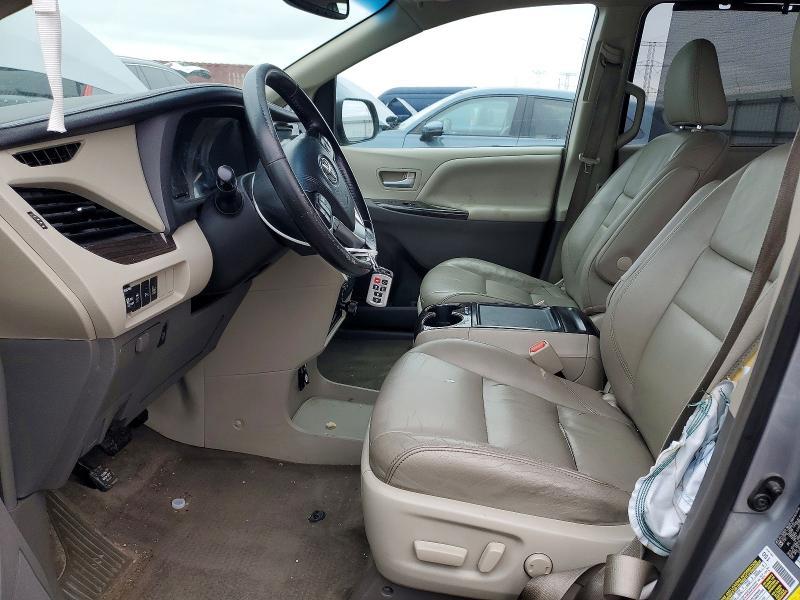 2016 Toyota Sienna xle Premium 7-passenger