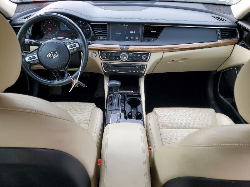 2017 KIA Cadenza Premium