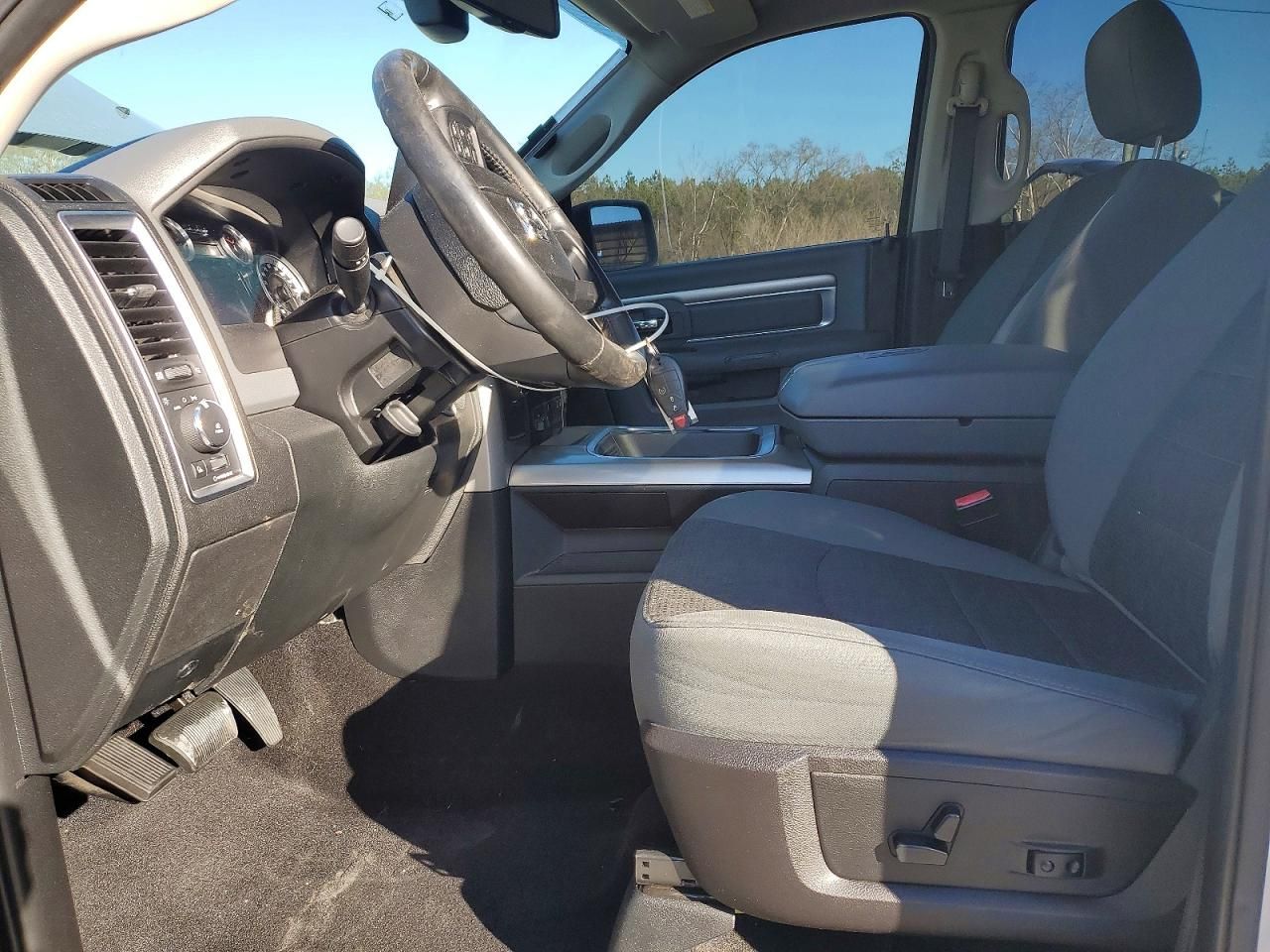 2016 Dodge Ram 1500 slt