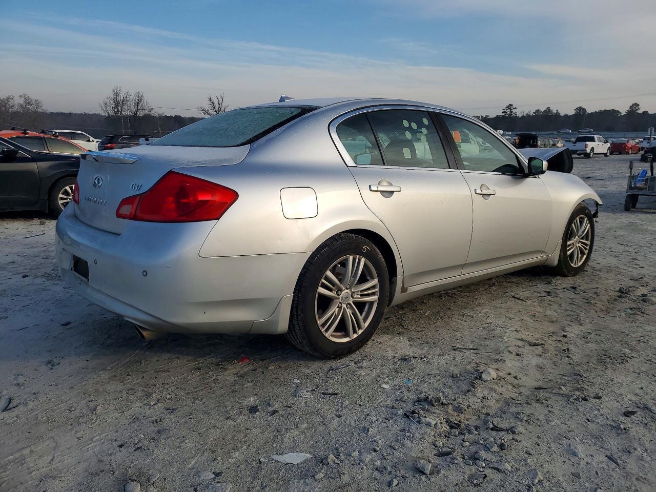 2011 Infinity G37