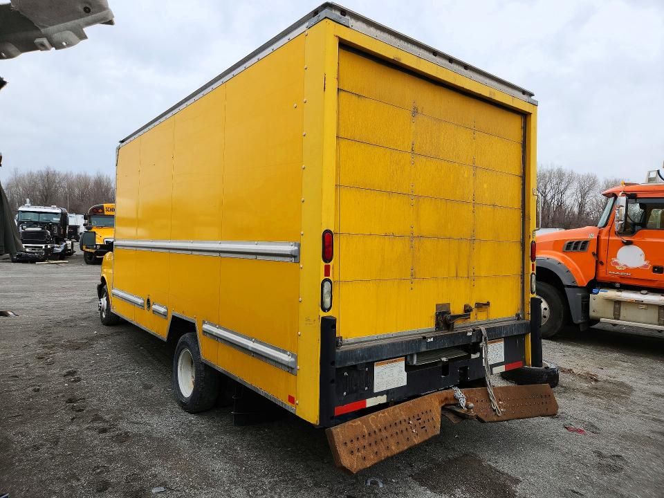 2014 GMC Savana Cutaway G3500