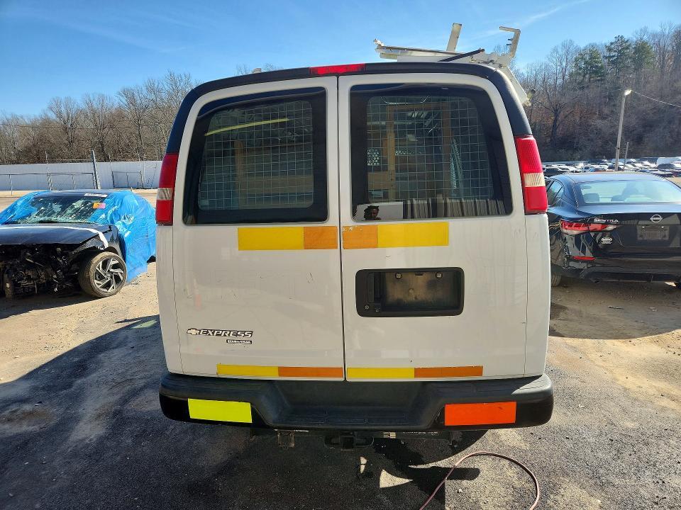 2015 Chevrolet Express G2500