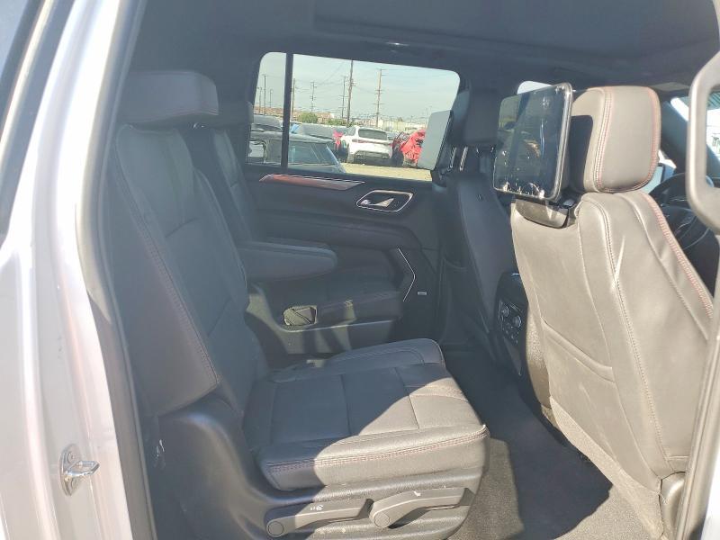 2023 Chevrolet Suburban C1500 rst