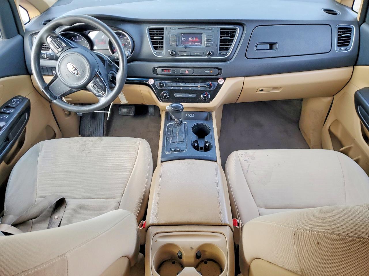 2015 KIA Sedona lx