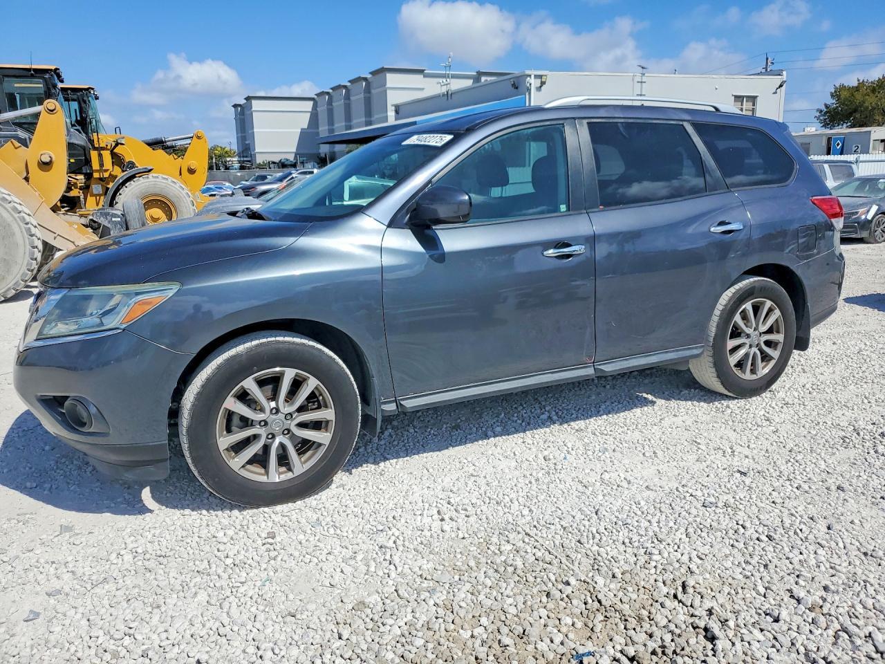 2013 Nissan Pathfinder s