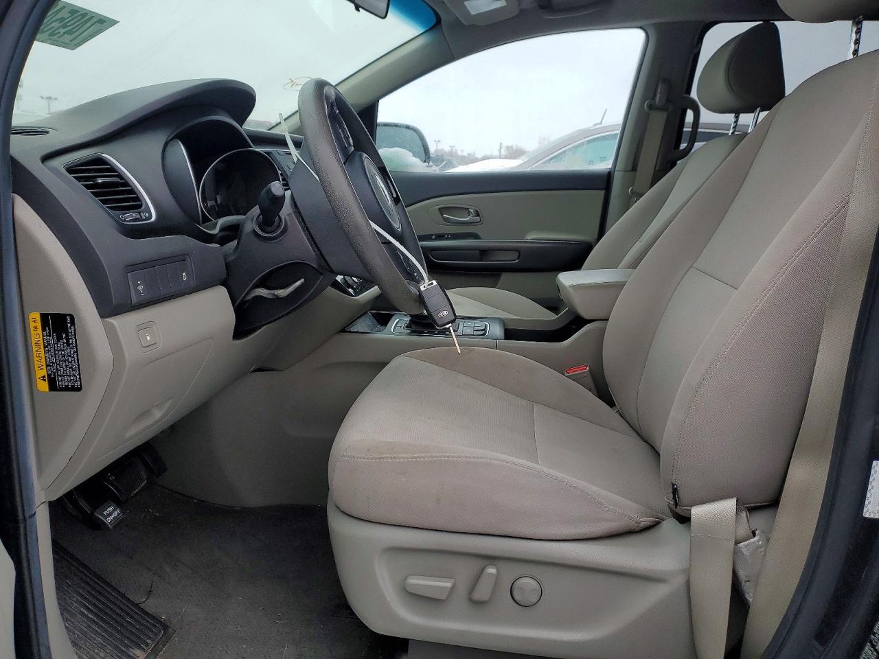 2015 KIA Sedona lx