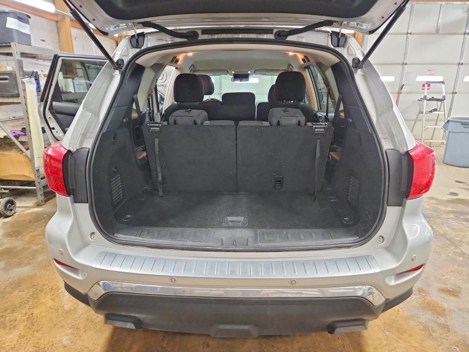 2019 Nissan Pathfinder s
