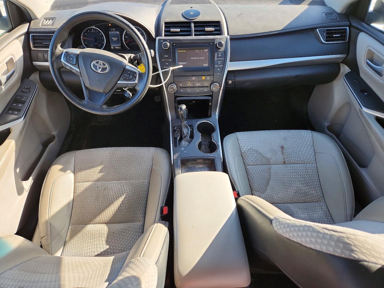 2015 Toyota Camry le