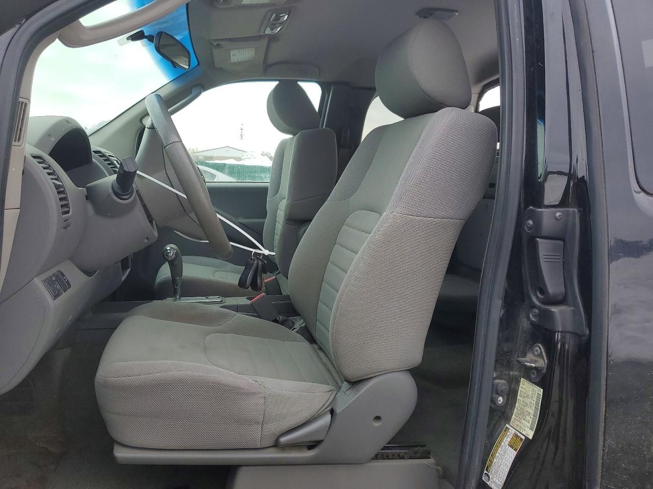 2009 Nissan Frontier King cab xe