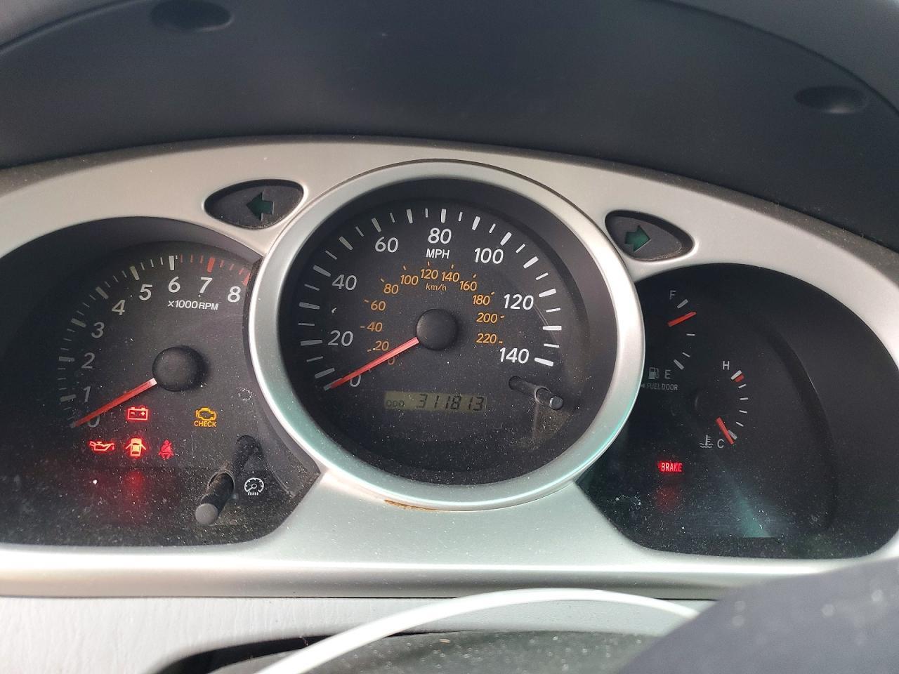 2004 Toyota Highlander Base