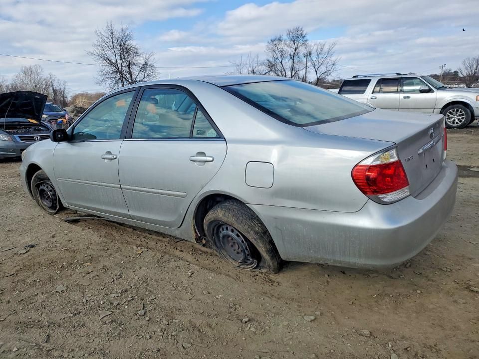 2005 Toyota Camry le