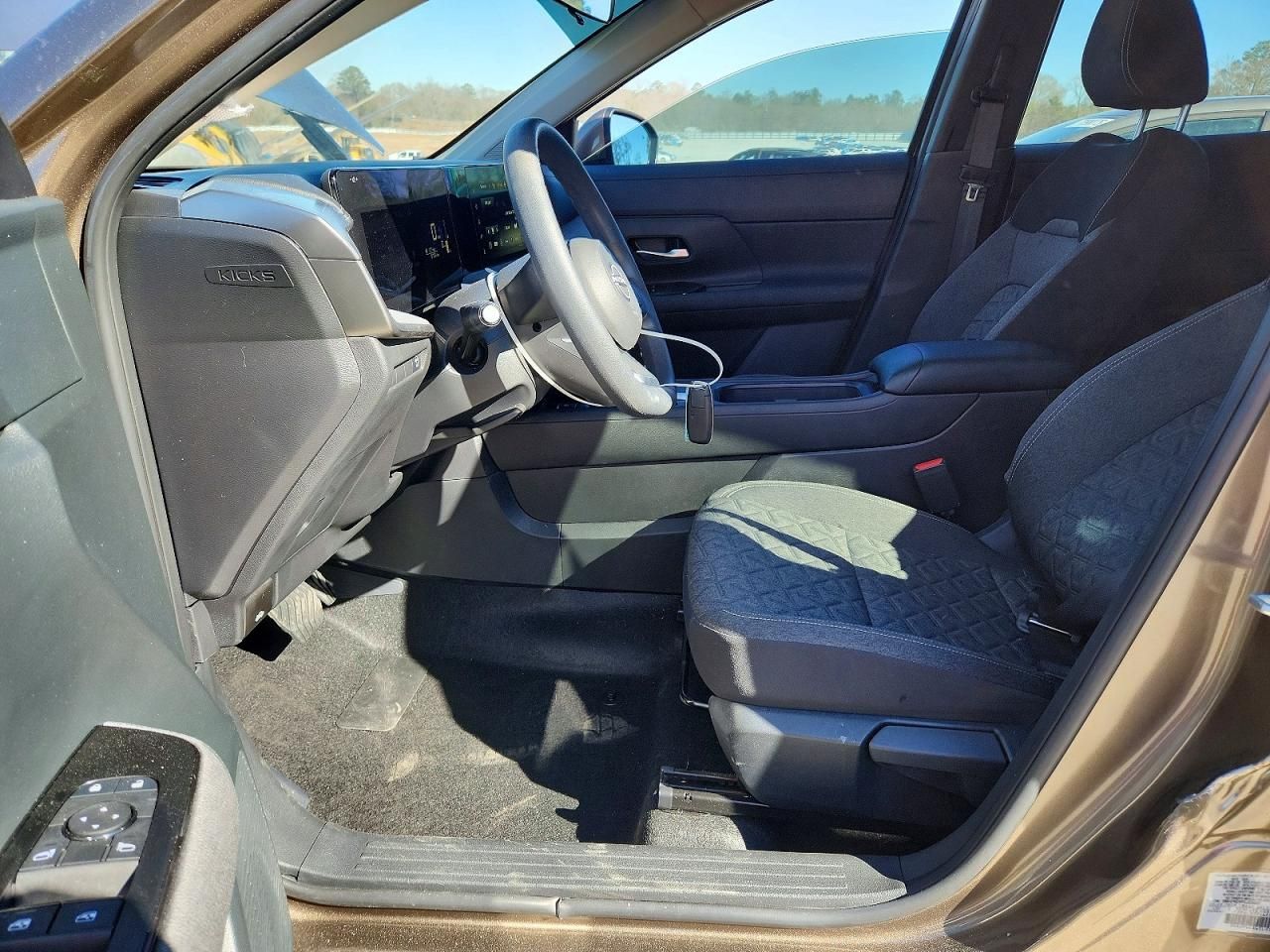 2025 Nissan Kicks sv