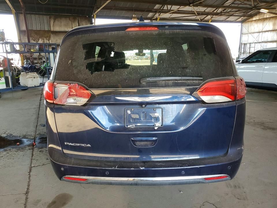 2017 Chrysler Pacifica Touring l