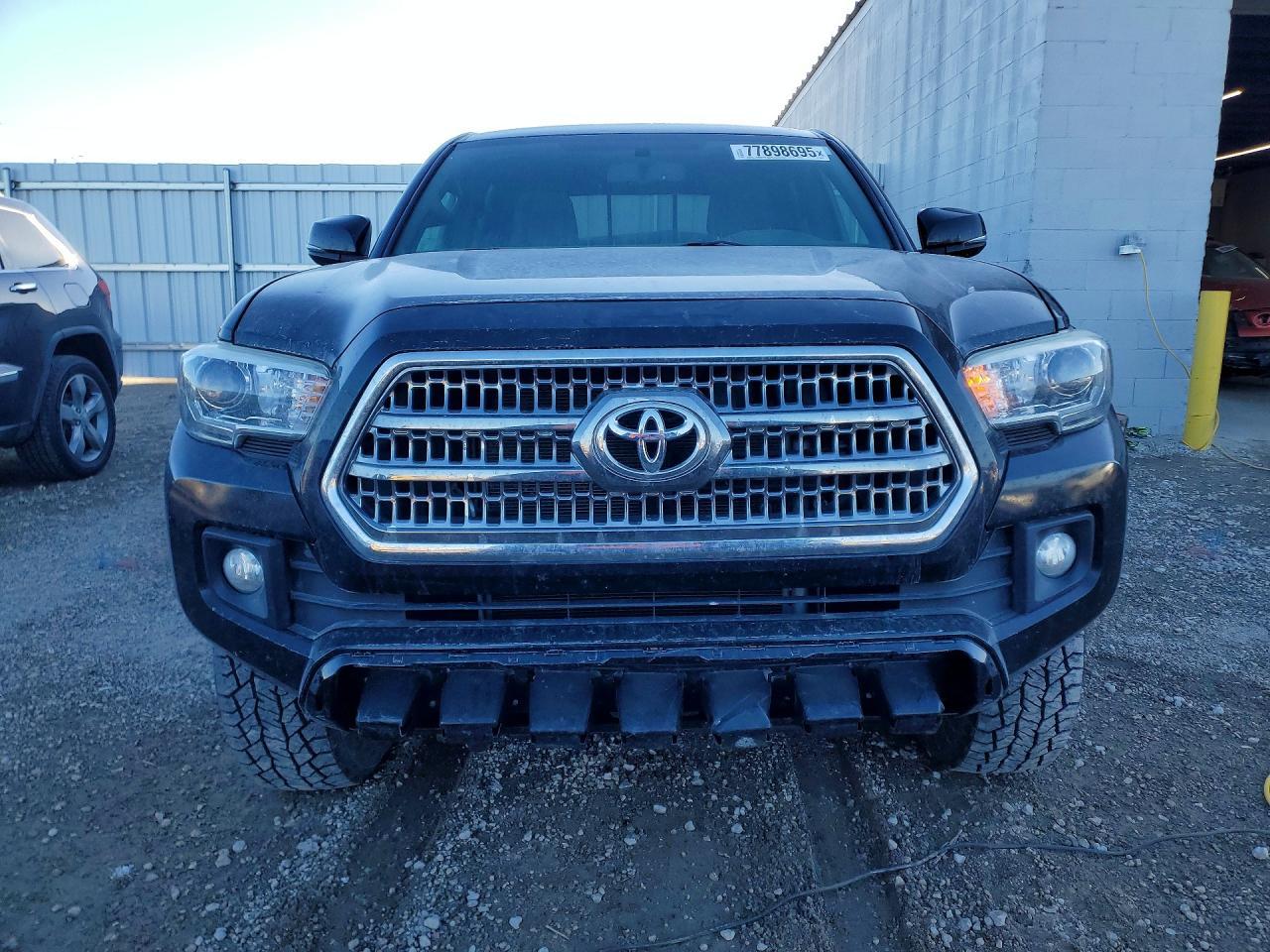 2017 Toyota Tacoma trd off Road
