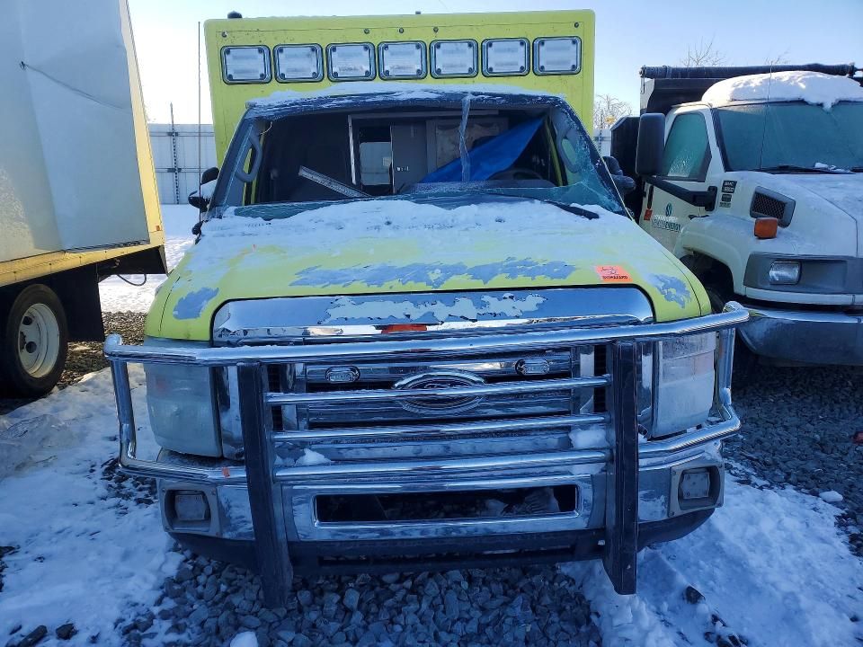 2015 Ford E350 Ambulance