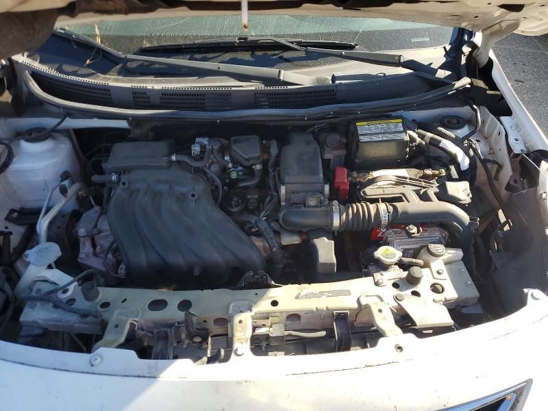 2013 Nissan Versa 1.6 s