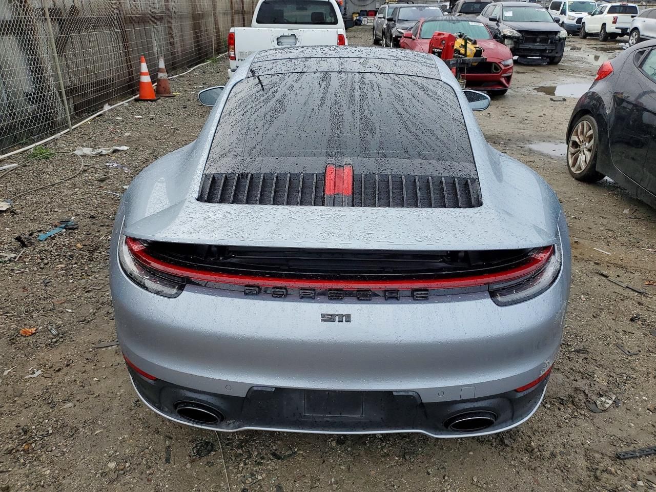 2020 Porsche 911 Carrera