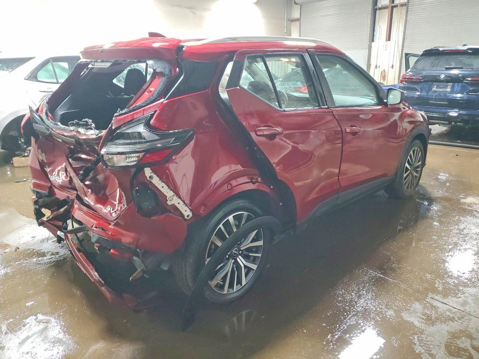 2022 Nissan Kicks sv