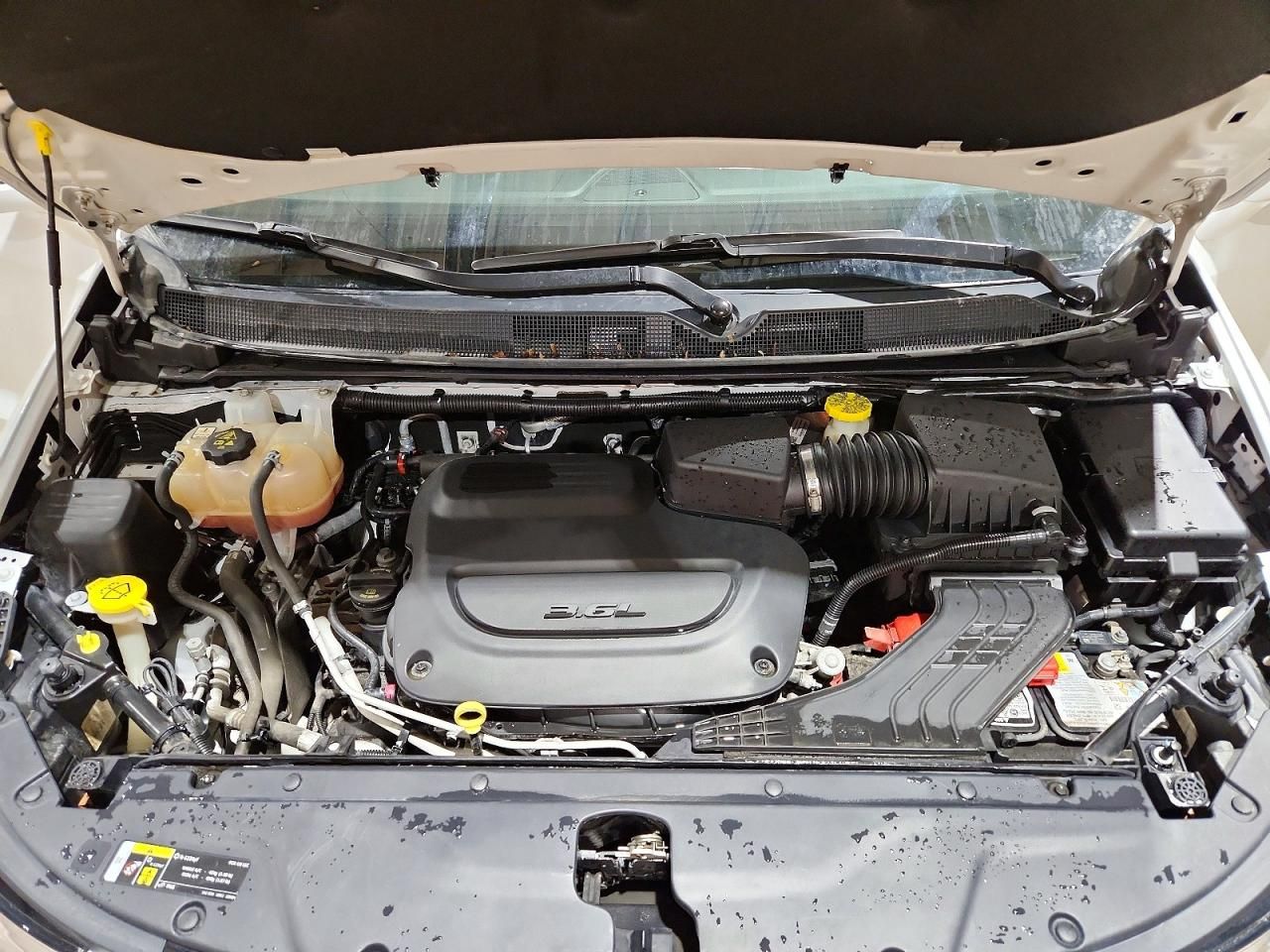 2021 Chrysler Pacifica Touring l