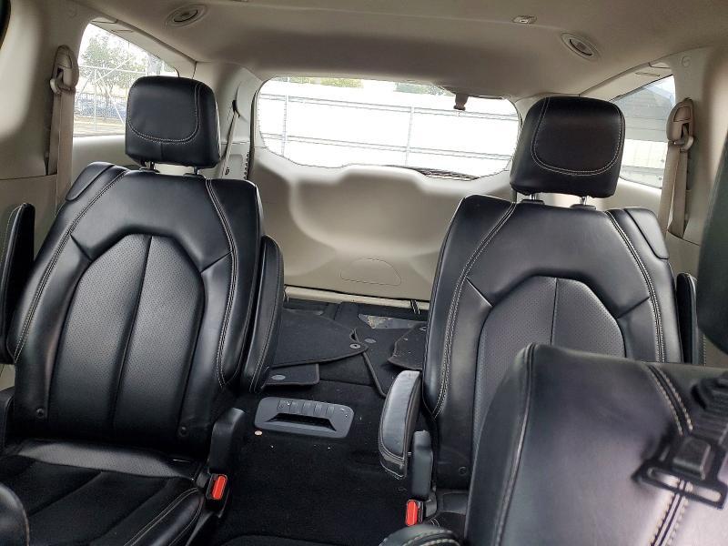 2020 Chrysler Voyager lxi