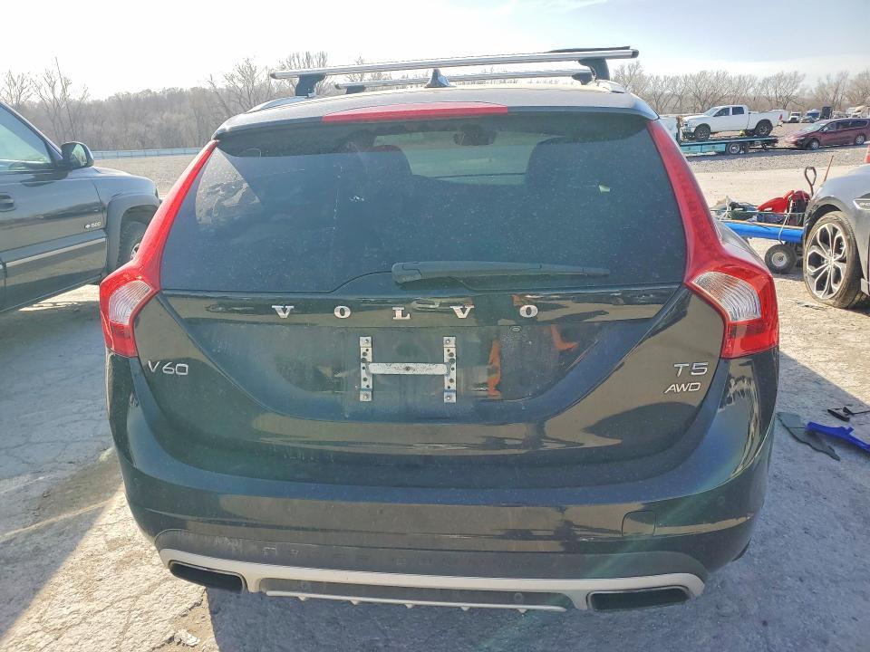 2018 Volvo V60 Cross Country Premier
