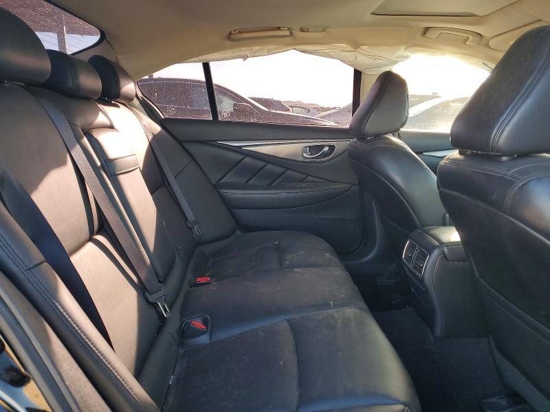 2015 Infiniti Q50