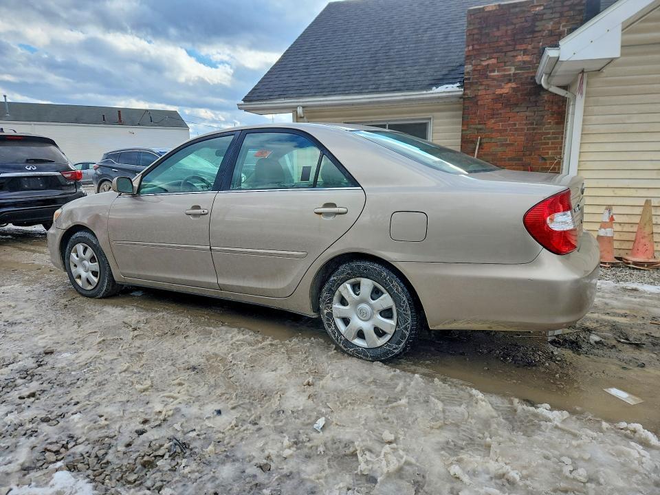 2003 Toyota Camry le