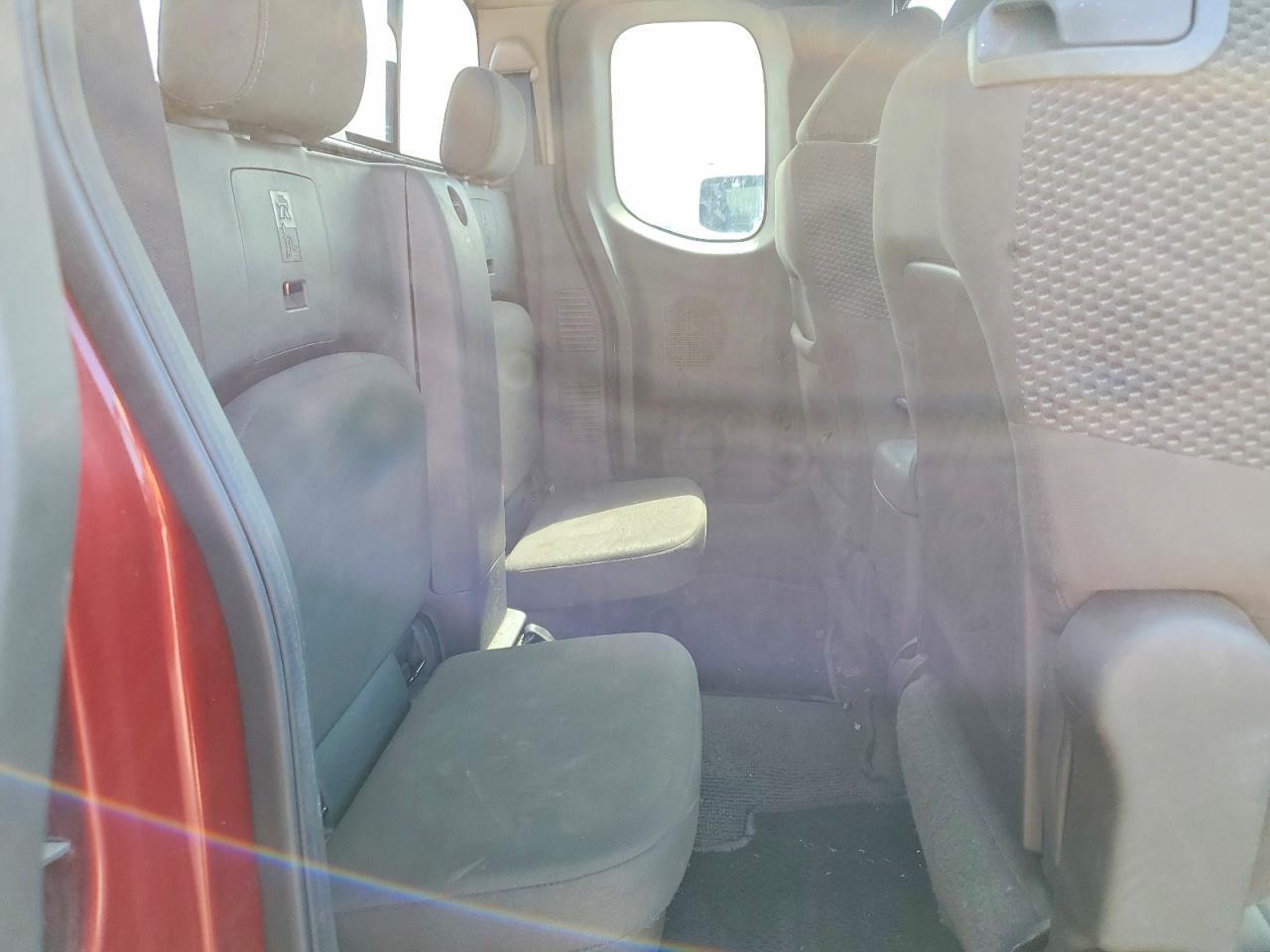 2012 Nissan Frontier sv