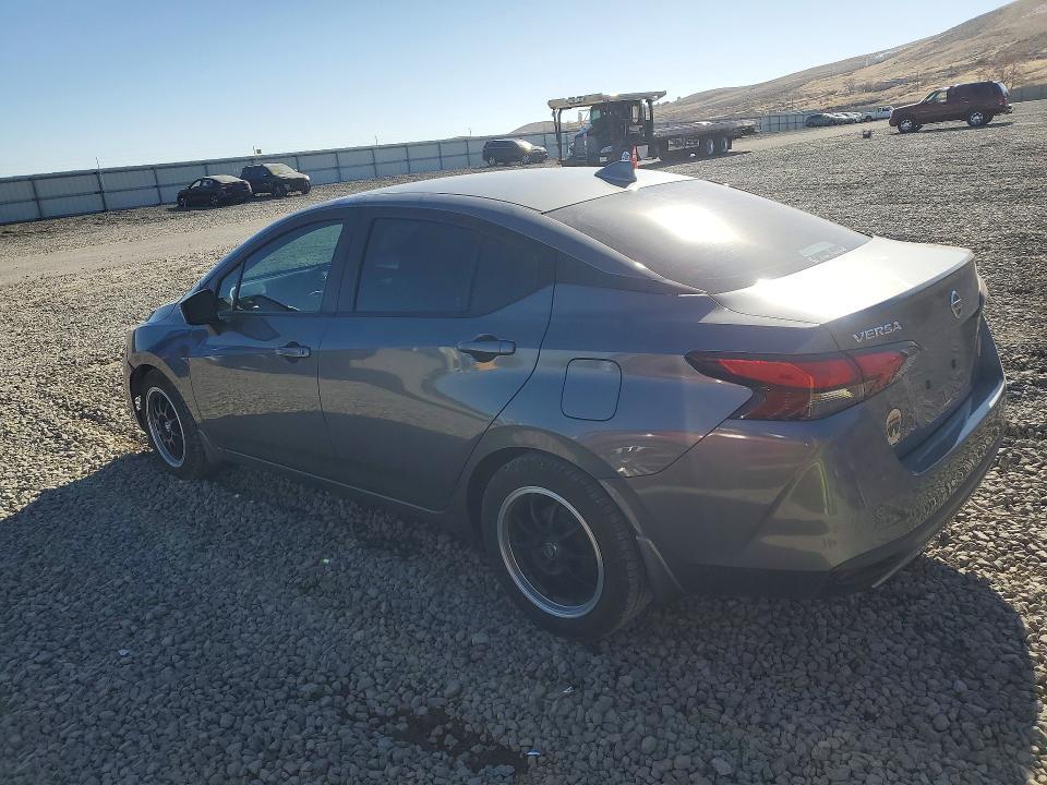 2020 Nissan Versa sv