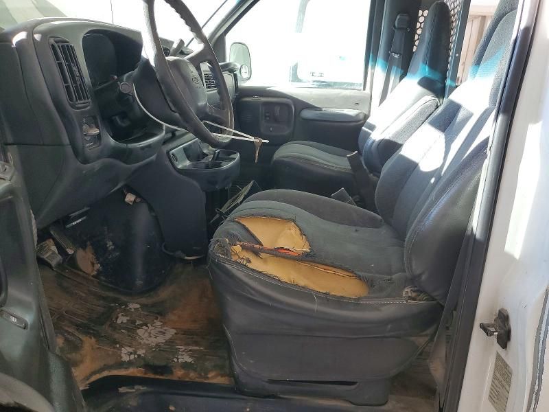 2002 Chevrolet Express G2500