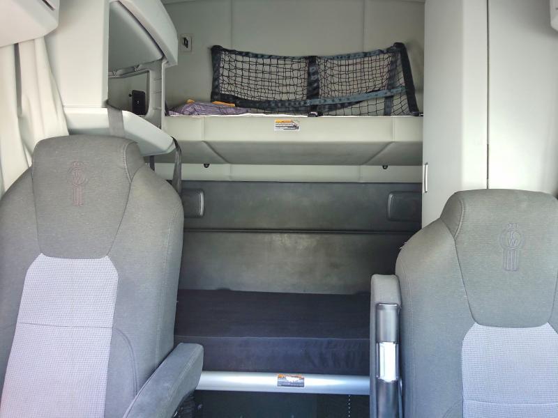 2023 Kenworth T680 Semi Truck