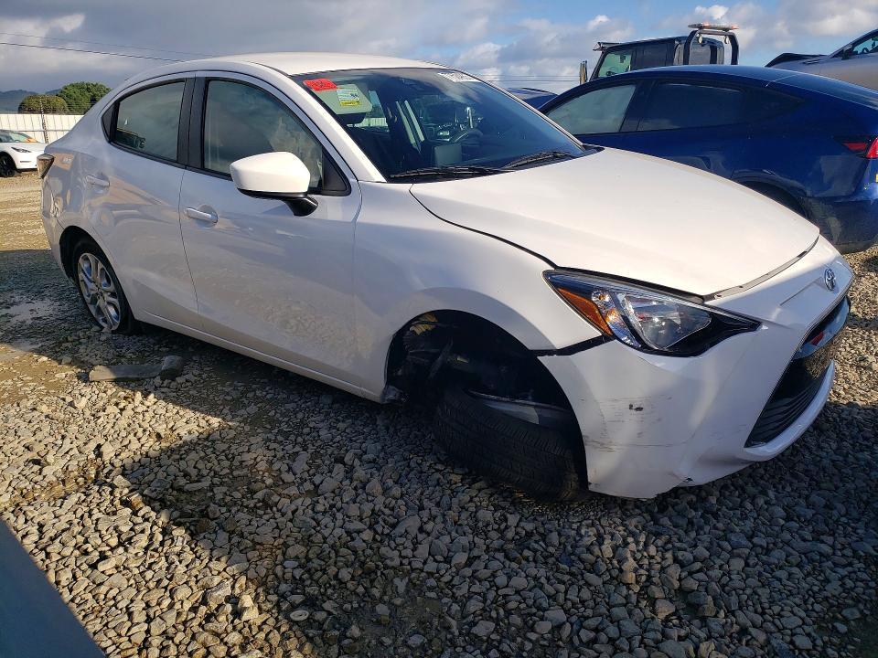 2017 Toyota Yaris ia