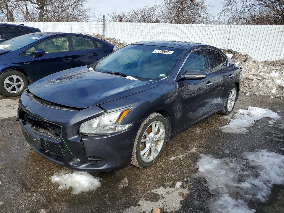2013 Nissan Maxima s