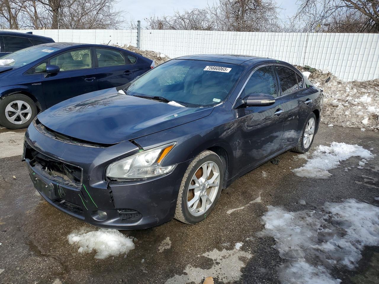 2013 Nissan Maxima s