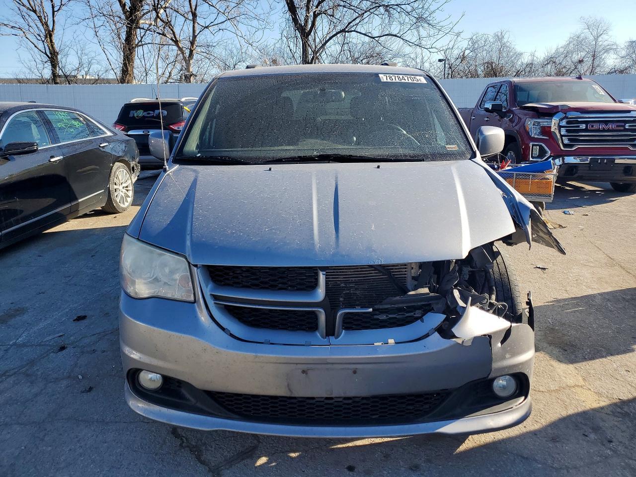 2013 Dodge Grand Caravan r